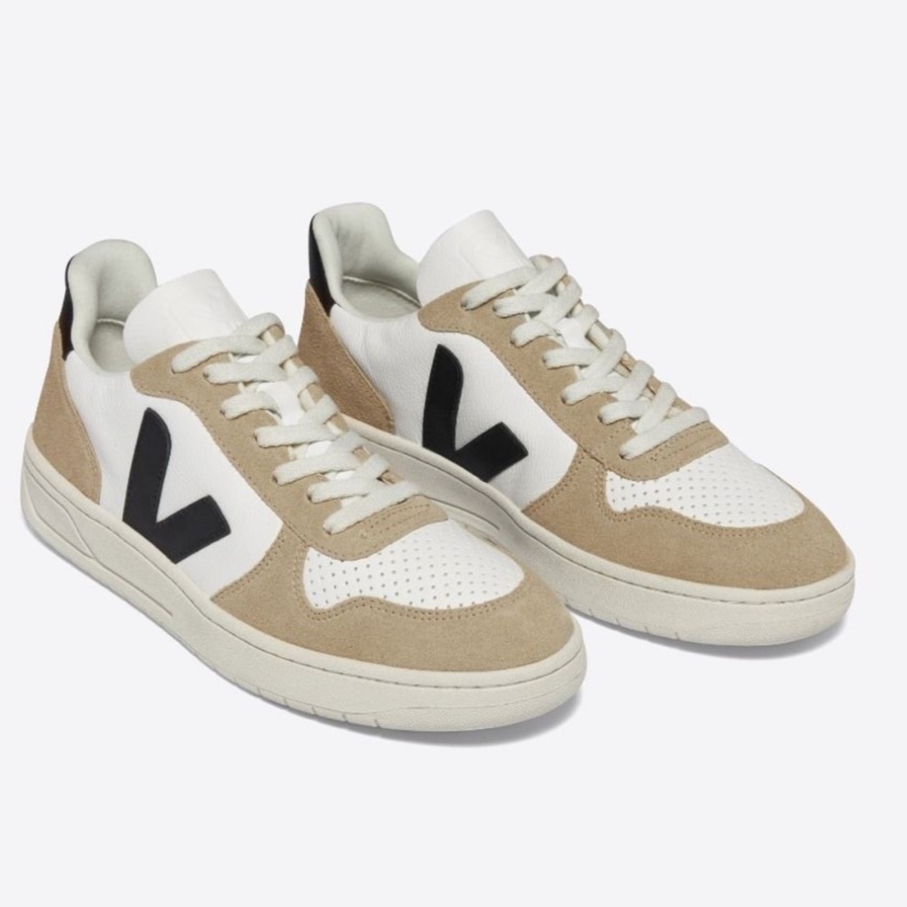 Veja V-10 LEATHER WHITE BLACK SAHARA